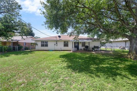 Tiny photo for 806 Dillard Street, Caldwell, TX 77836 (MLS # 26006828)