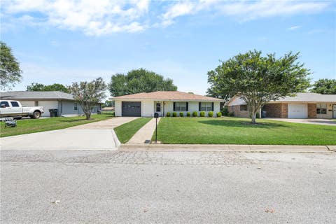 Tiny photo for 806 Dillard Street, Caldwell, TX 77836 (MLS # 26006828)