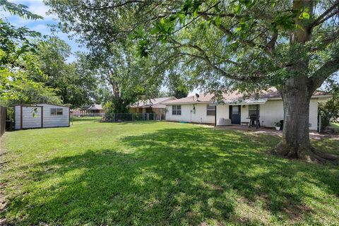 Tiny photo for 806 Dillard Street, Caldwell, TX 77836 (MLS # 26006828)