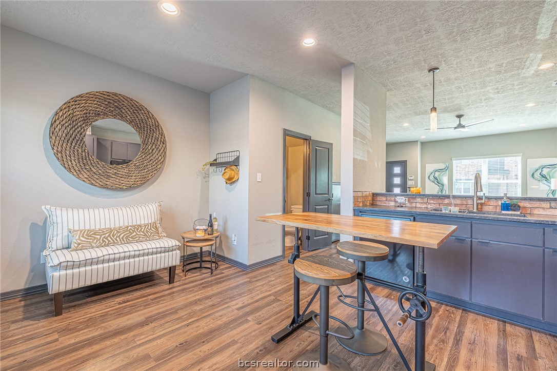 College Station, Texas 77840, United States, 2 Bedrooms Bedrooms, ,2 BathroomsBathrooms,Residential,Pending,58927