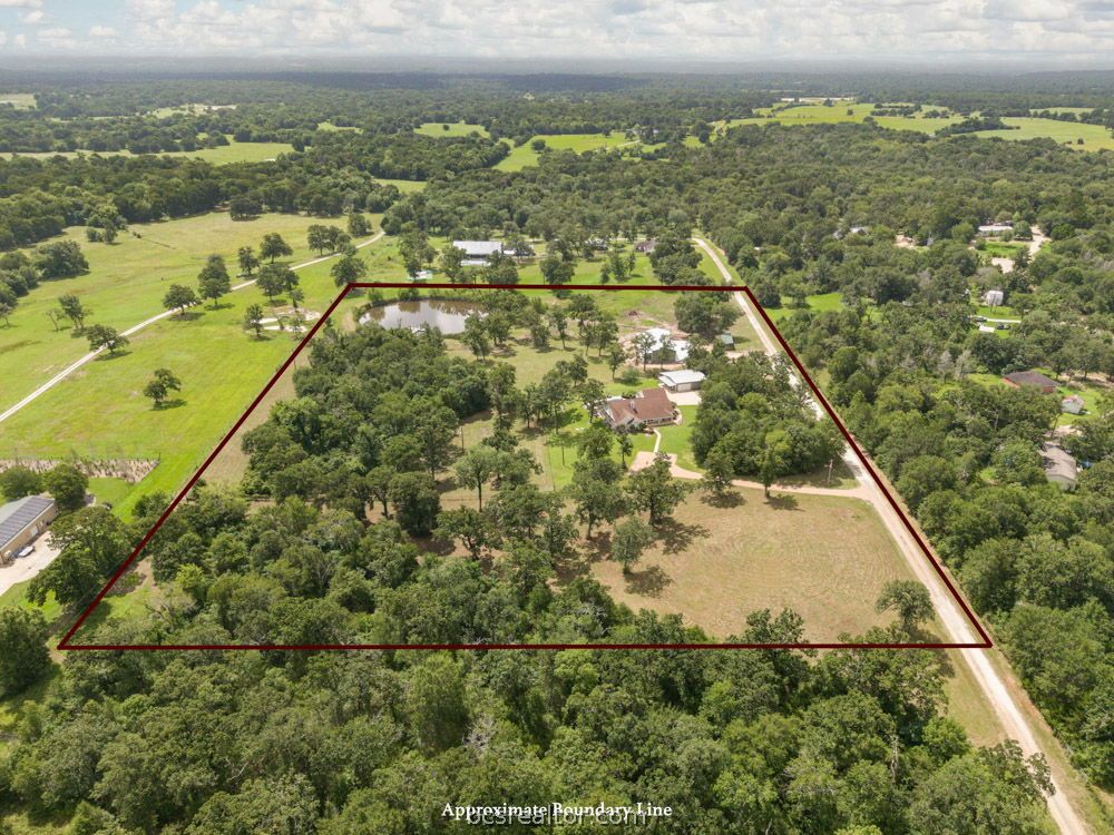 Photo of 7710 Elmo Weedon Road, Bryan, TX 77808 (MLS # 26007405)