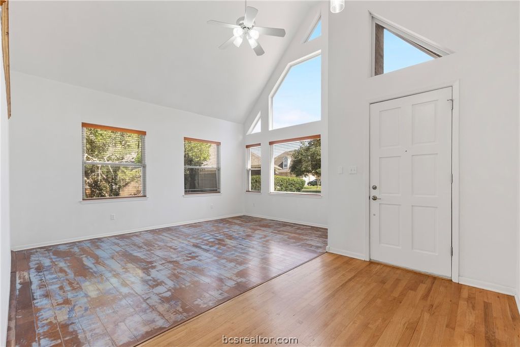 Photo of 8401 Whiterose Court, College Station, TX 77845 (MLS # 26001855)