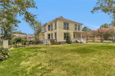 Tiny photo for 1017 Water Street St, Navasota, TX 77868 (MLS # 26010019)