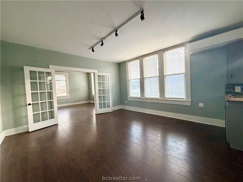 Tiny photo for 236 8th Street, Somerville, TX 77879 (MLS # 26002929)