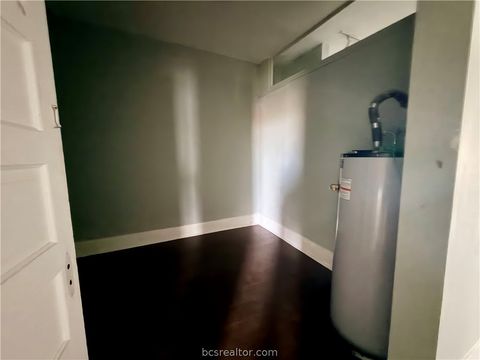 Tiny photo for 236 8th Street, Somerville, TX 77879 (MLS # 26002929)