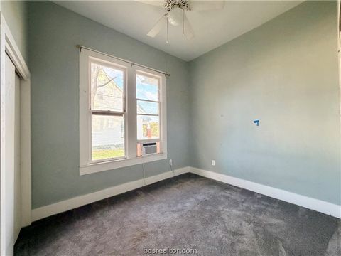 Tiny photo for 236 8th Street, Somerville, TX 77879 (MLS # 26002929)