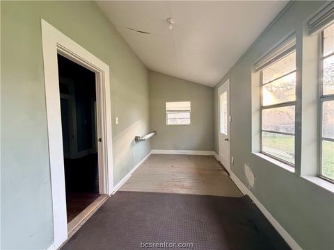 Tiny photo for 236 8th Street, Somerville, TX 77879 (MLS # 26002929)