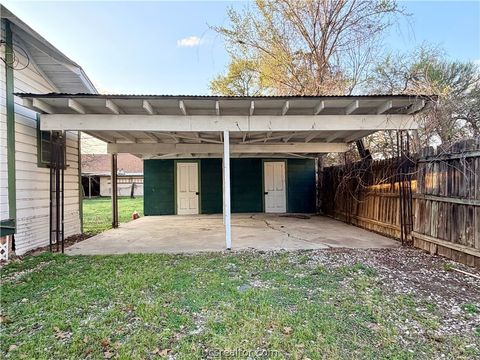 Tiny photo for 236 8th Street, Somerville, TX 77879 (MLS # 26002929)