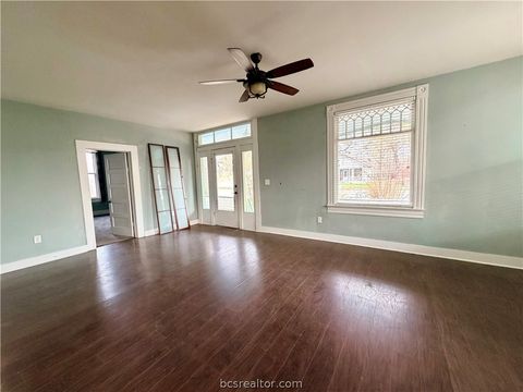 Tiny photo for 236 8th Street, Somerville, TX 77879 (MLS # 26002929)