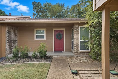 Tiny photo for 2826 Oakside Drive, Bryan, TX 77802 (MLS # 25010486)
