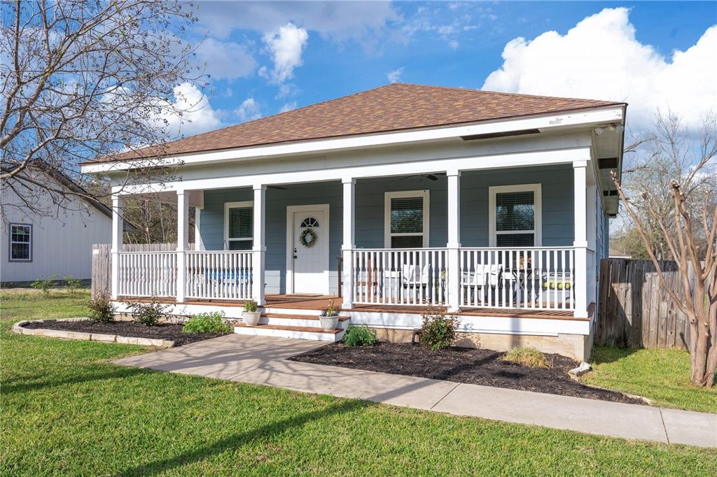 Photo of 1004 E 27th Street, Bryan, TX 77803 (MLS # 26002927)