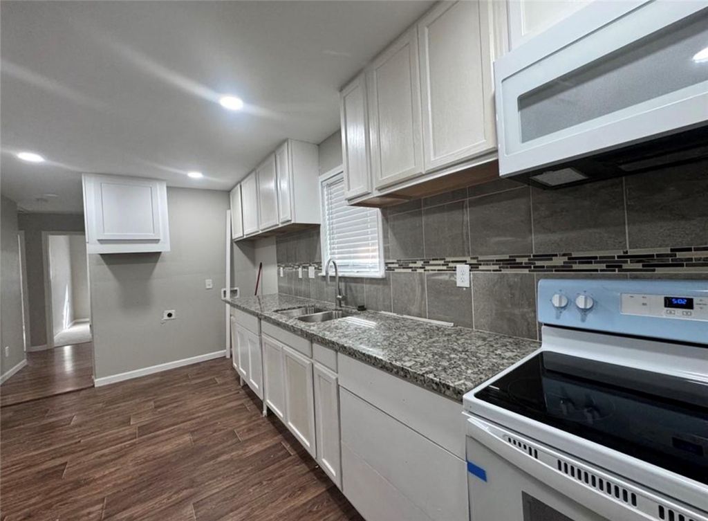 Photo of 4603 Castle Avenue Ave, Bryan, TX 77808 (MLS # 26002036)