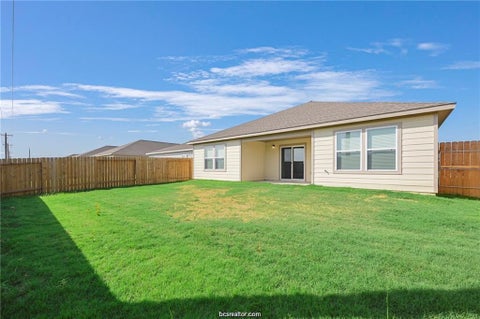 Tiny photo for 5521 Fox Bluff Drive, Bryan, TX 77807 (MLS # 26012045)