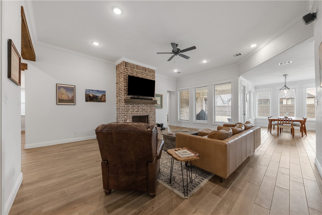 Bryan, Texas 77802, United States, 4 Bedrooms Bedrooms, ,3 BathroomsBathrooms,Residential,Active,82423