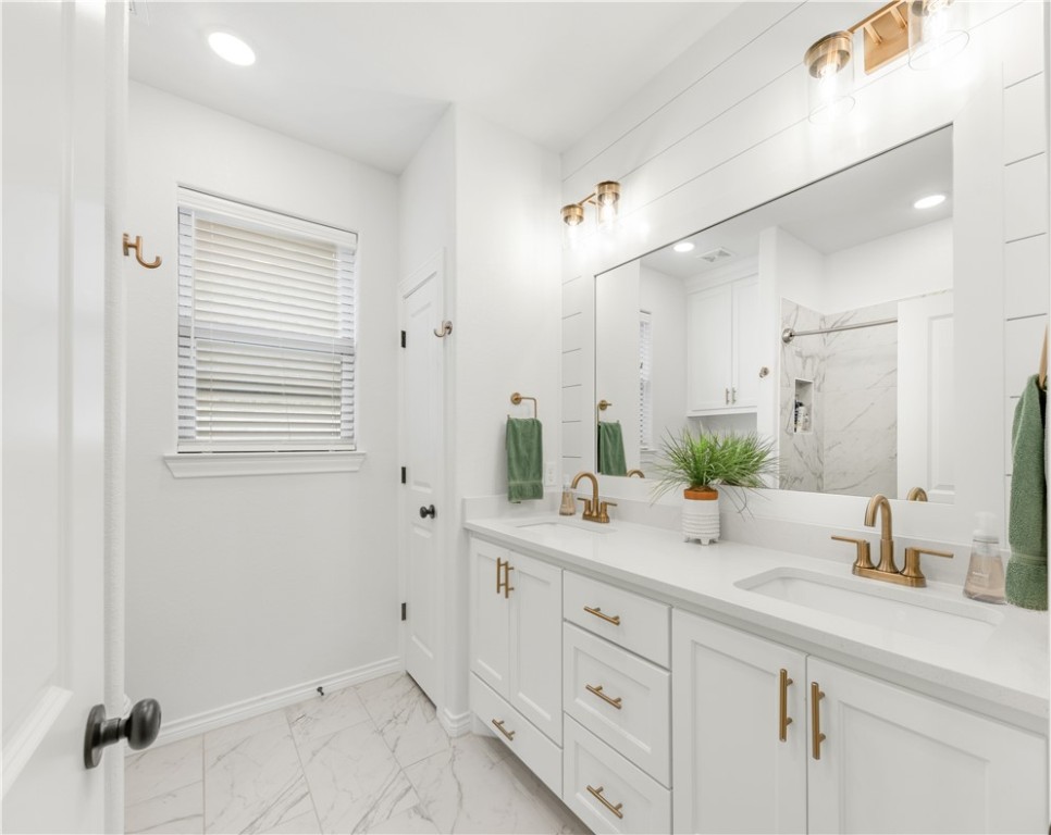 Bryan, Texas 77802, United States, 4 Bedrooms Bedrooms, ,3 BathroomsBathrooms,Residential,Active,82423