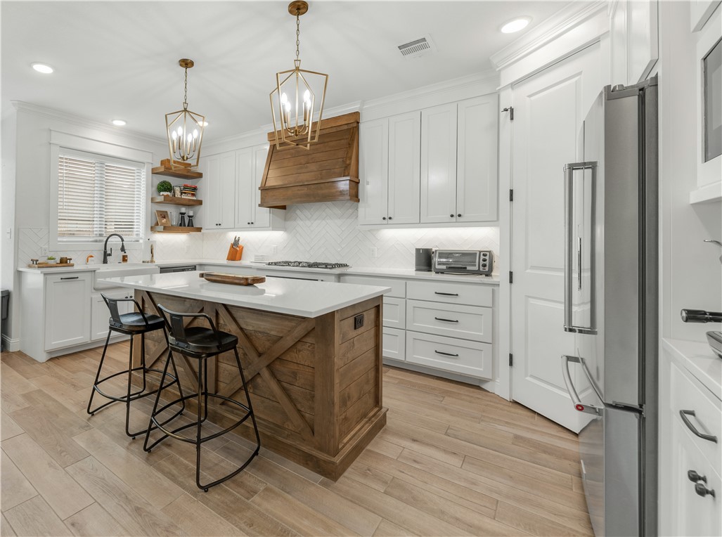 Bryan, Texas 77802, United States, 4 Bedrooms Bedrooms, ,3 BathroomsBathrooms,Residential,Active,82423