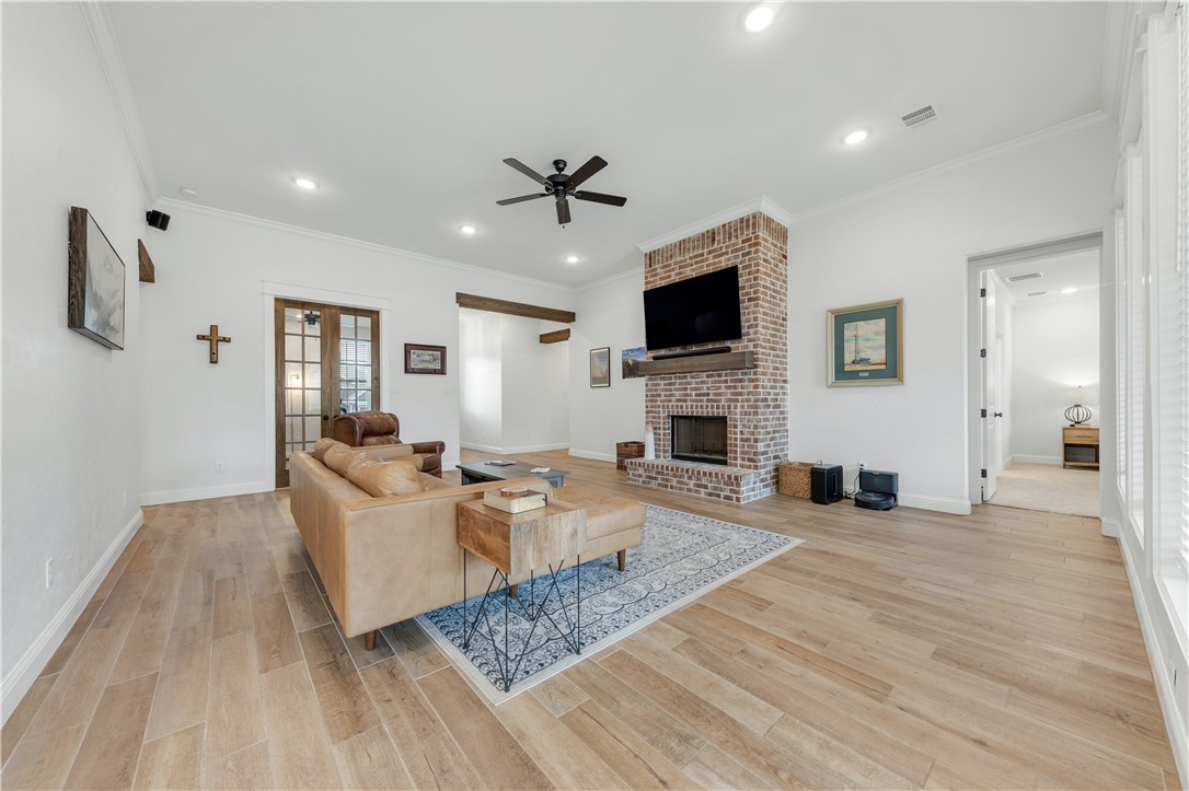 Bryan, Texas 77802, United States, 4 Bedrooms Bedrooms, ,3 BathroomsBathrooms,Residential,Active,82423