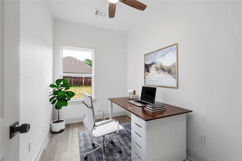 Tiny photo for 1401 Madison Avenue, Bryan, TX 77803 (MLS # 26011770)