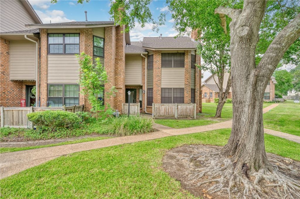 Photo of 2400 Longmire Drive #303, College Station, TX 77845 (MLS # 26005207)
