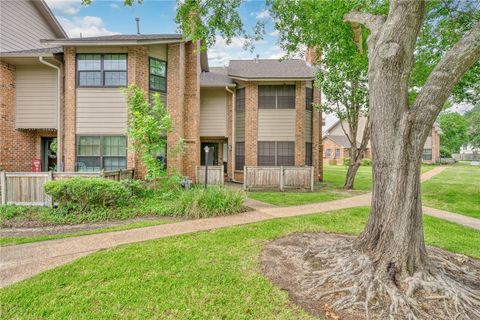 Photo of 2400 Longmire Drive #303, College Station, TX 77845 (MLS # 26005207)