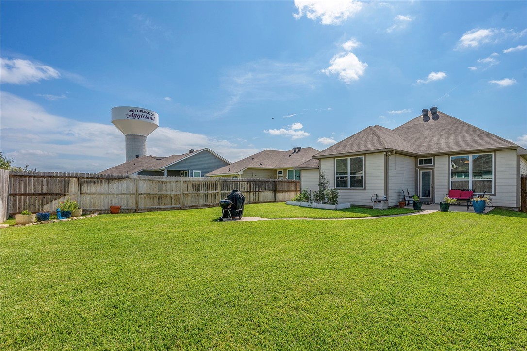 Bryan, Texas 77807, United States, 3 Bedrooms Bedrooms, ,2 BathroomsBathrooms,Residential,Active,208389