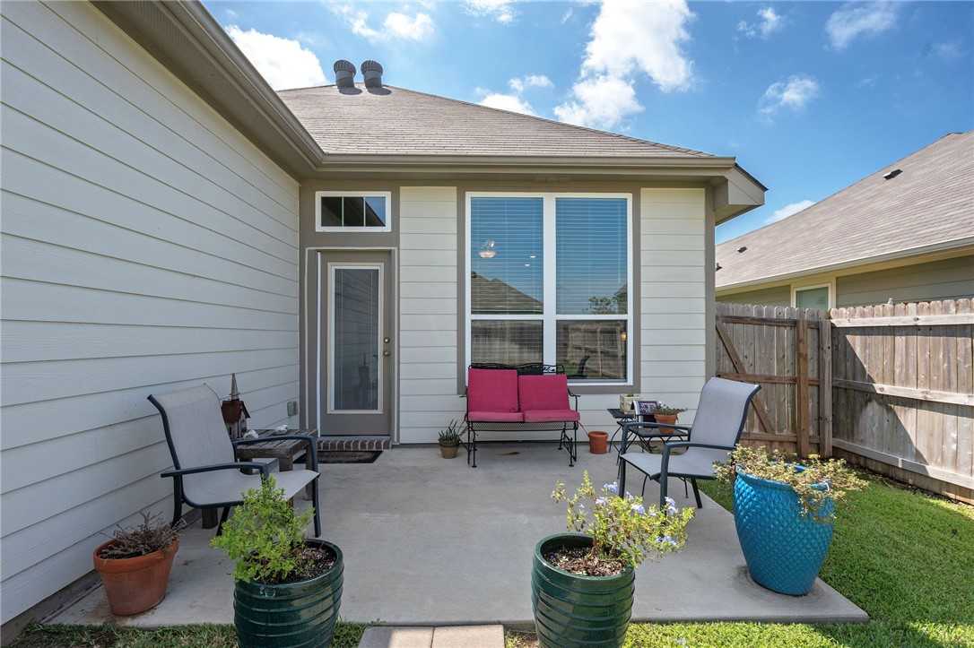 Bryan, Texas 77807, United States, 3 Bedrooms Bedrooms, ,2 BathroomsBathrooms,Residential,Active,208389