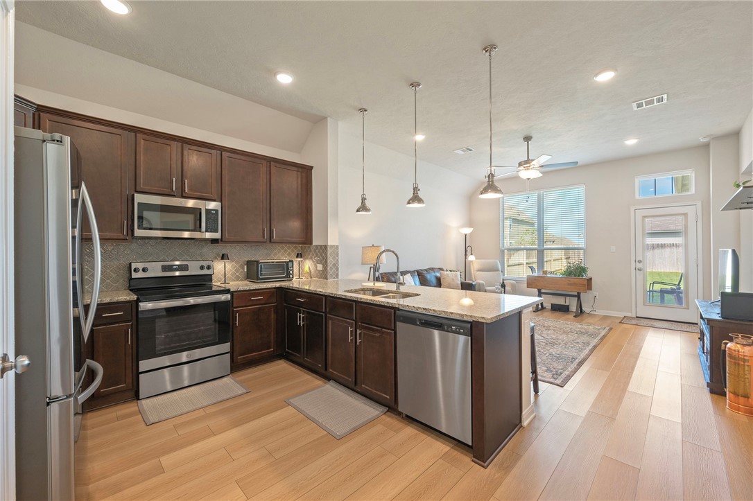 Bryan, Texas 77807, United States, 3 Bedrooms Bedrooms, ,2 BathroomsBathrooms,Residential,Active,208389