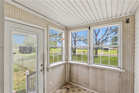 Tiny photo for 915 E Mitchell Street, Calvert, TX 77837 (MLS # 26004526)