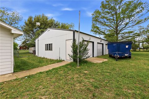 Tiny photo for 915 E Mitchell Street, Calvert, TX 77837 (MLS # 26004526)