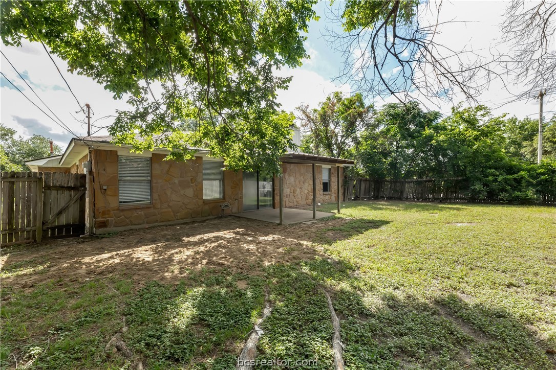 College Station, Texas 77845, United States, 3 Bedrooms Bedrooms, ,2 BathroomsBathrooms,Residential,Pending,54402