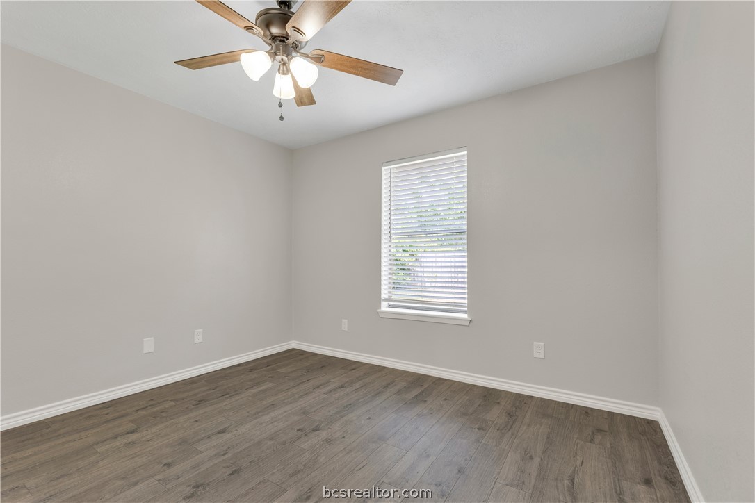 College Station, Texas 77845, United States, 3 Bedrooms Bedrooms, ,2 BathroomsBathrooms,Residential,Pending,54402