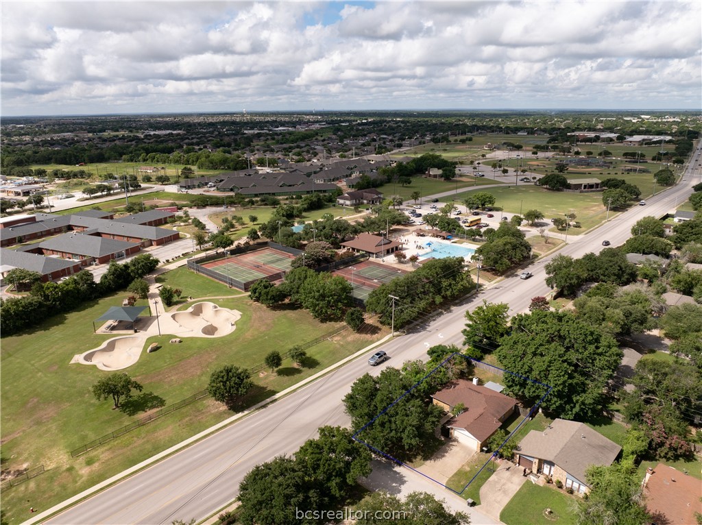 College Station, Texas 77845, United States, 3 Bedrooms Bedrooms, ,2 BathroomsBathrooms,Residential,Pending,54402