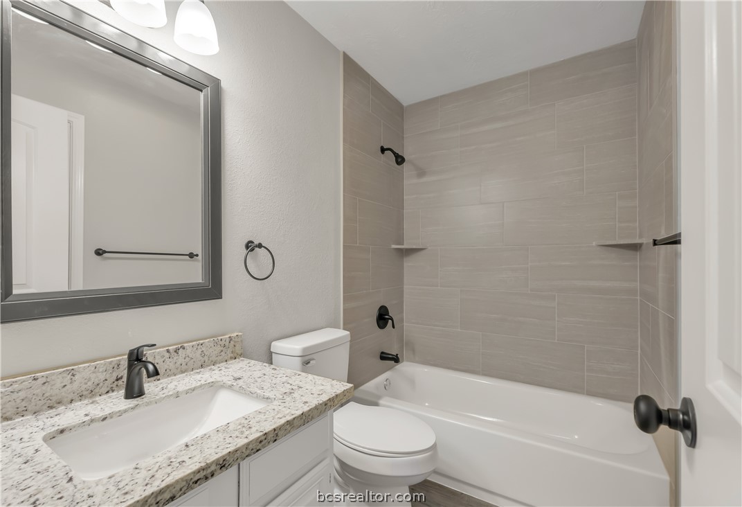 College Station, Texas 77845, United States, 3 Bedrooms Bedrooms, ,2 BathroomsBathrooms,Residential,Pending,54402