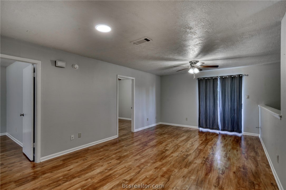 902 Spring Loop B