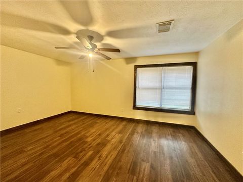 Tiny photo for 410 LCR 890, Jewett, TX 75846 (MLS # 26002496)