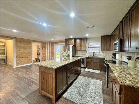 Tiny photo for 410 LCR 890, Jewett, TX 75846 (MLS # 26002496)