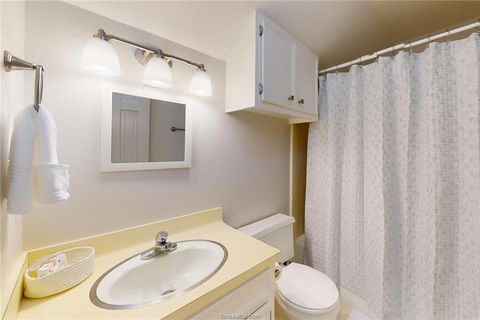 Tiny photo for 900 Westview Street, Bryan, TX 77802 (MLS # 26002967)