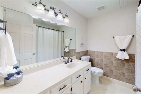 Tiny photo for 900 Westview Street, Bryan, TX 77802 (MLS # 26002967)