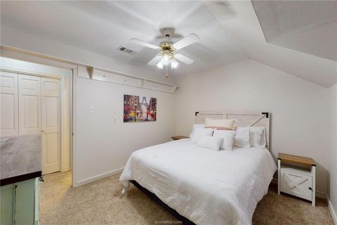 Tiny photo for 900 Westview Street, Bryan, TX 77802 (MLS # 26002967)