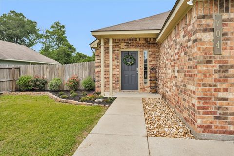 Tiny photo for 704 Heritage Drive, Navasota, TX 77868 (MLS # 26005202)