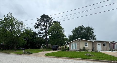 Tiny photo for 709 Sabine Street, Brenham, TX 77833 (MLS # 26005152)
