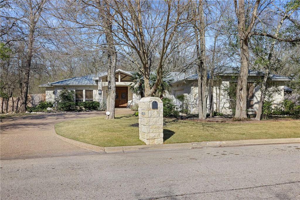 Photo of 1807 Springbrook Estates Drive, College Station, TX 77845 (MLS # 26000662)