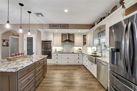 Tiny photo for 8755 Greenbriar Road, Madisonville, TX 77864 (MLS # 25010490)