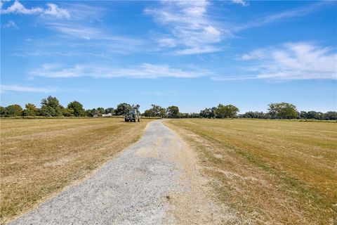 Tiny photo for 8755 Greenbriar Road, Madisonville, TX 77864 (MLS # 25010490)