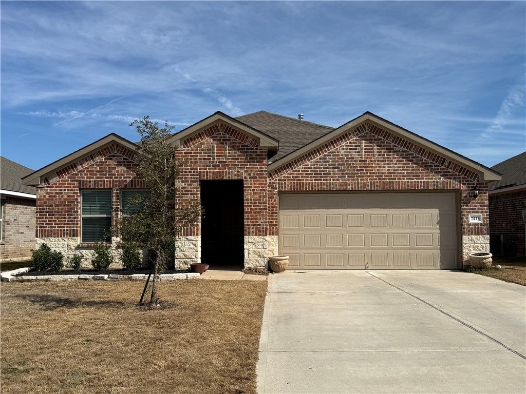 Photo of 2415 Divot Lane, Navasota, TX 77868 (MLS # 26002524)