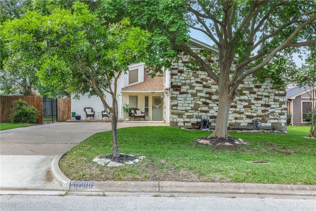 Photo of 8706 Greenleaf Drive, College Station, TX 77845 (MLS # 26003819)