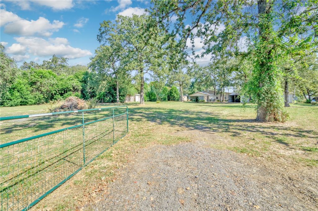 Photo of 13543 W FM 977, Marquez, TX 77865 (MLS # 25010481)