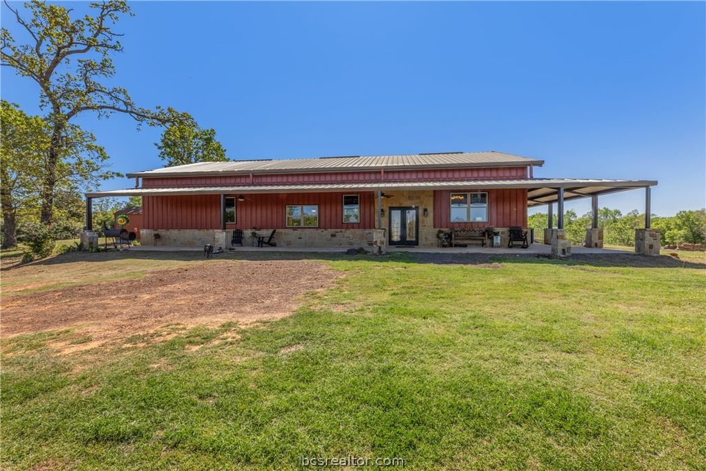 Photo of 9798 Fm-2446, Franklin, TX 77856 (MLS # 26003966)