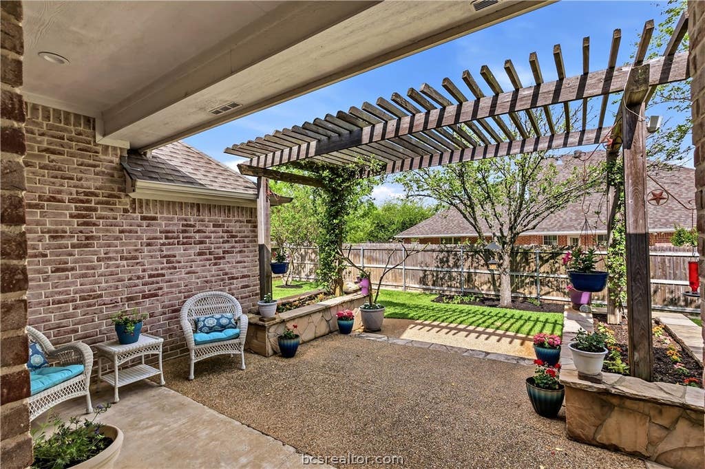 Photo of 401 Sapphire Drive, College Station, TX 77845 (MLS # 26008835)