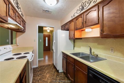 Tiny photo for 3109 Louisiana Avenue, Bryan, TX 77803 (MLS # 26004849)